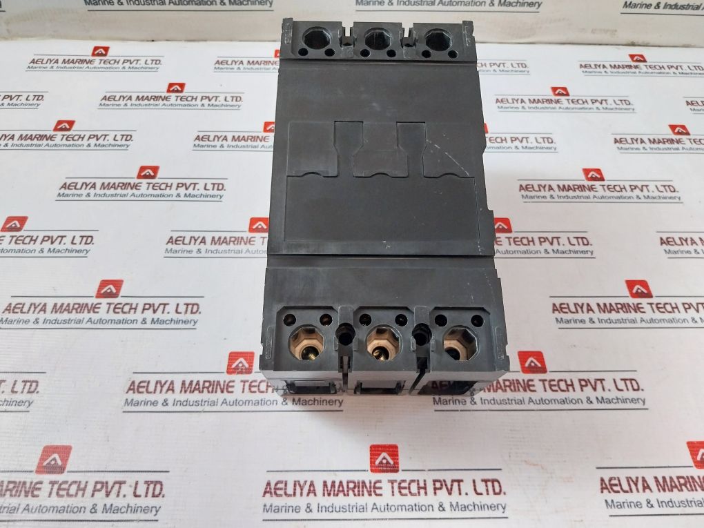 Fuji Electric Ea403B Moulded Case Circuit Breaker 50/60Hz Ac690V Dc250V