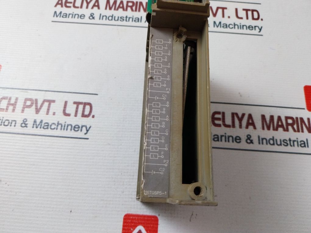 Fuji Electric Nc1Y16T05P5-1 Digital Output Module Plc Transducer