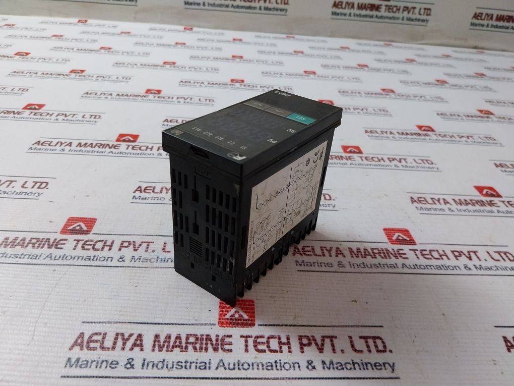 Fuji Electric Pxr5Bay1-1Vm70 Digital Temperarure Controller A2J5868C