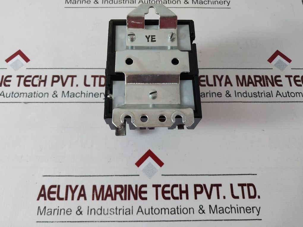 General Electric Cr305C0** Nema Size 1 Contactor Series A
