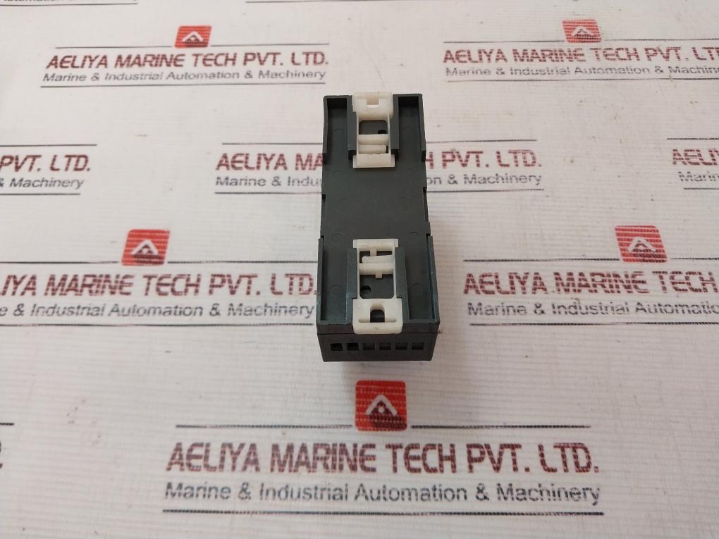 Gic 67Ddt0 Digital Time Switch 110-240 Vac, 50/60 Hz