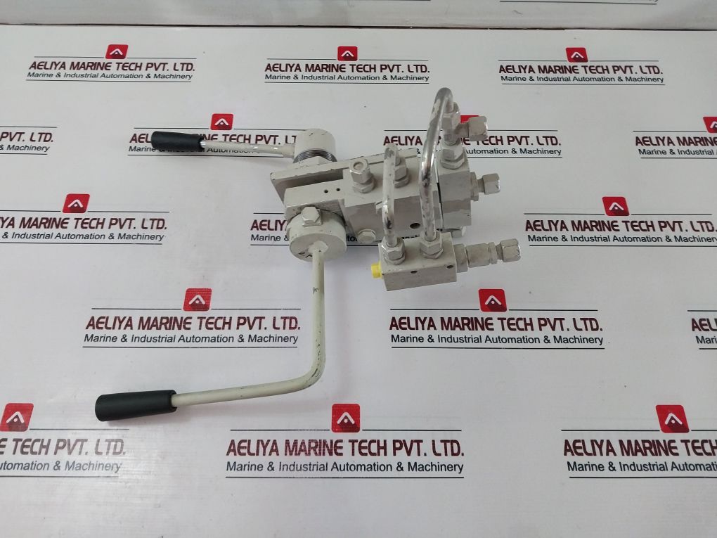 Hawe Schoenrock Oil Control 055211000900000 Reversing Slide Valve