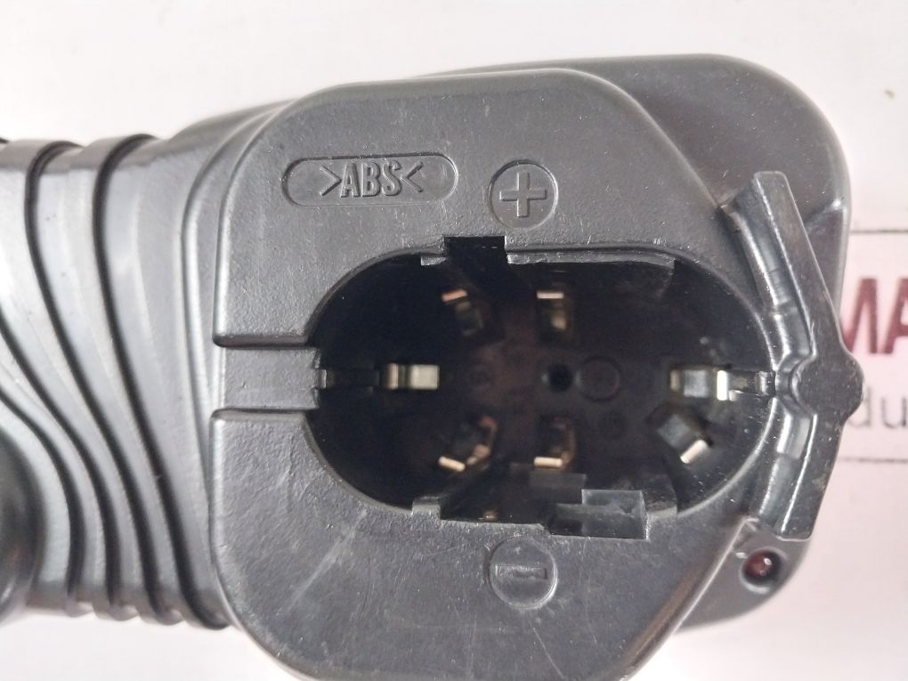 Hitachi Uc 18Ykl Battery Charger