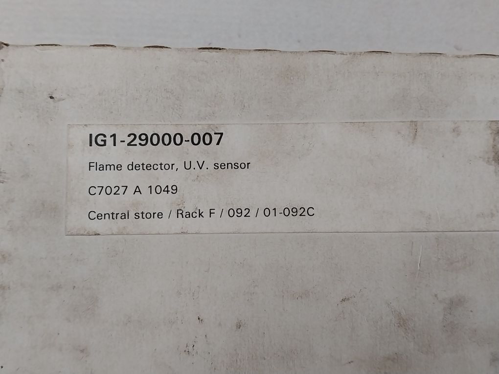 Honeywell C7027A 1049 Flame Detector Sensor
