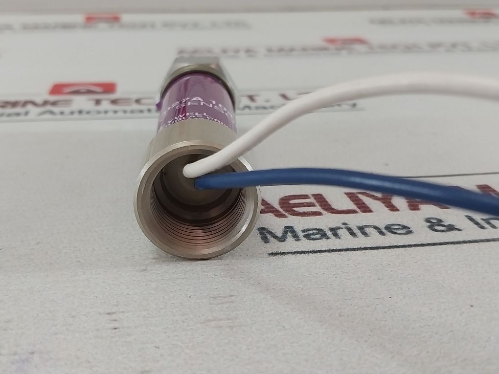 Honeywell C7027A 1049 Flame Detector Sensor