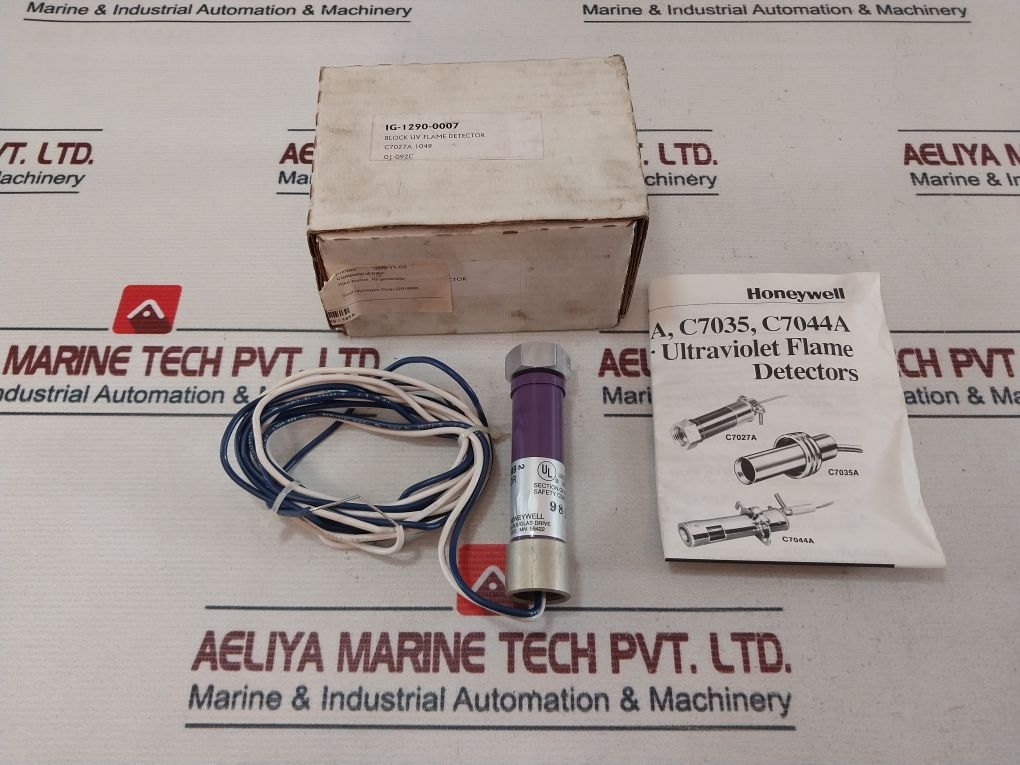 Honeywell C7027A 1049 Ultraviolet Flame Detectors