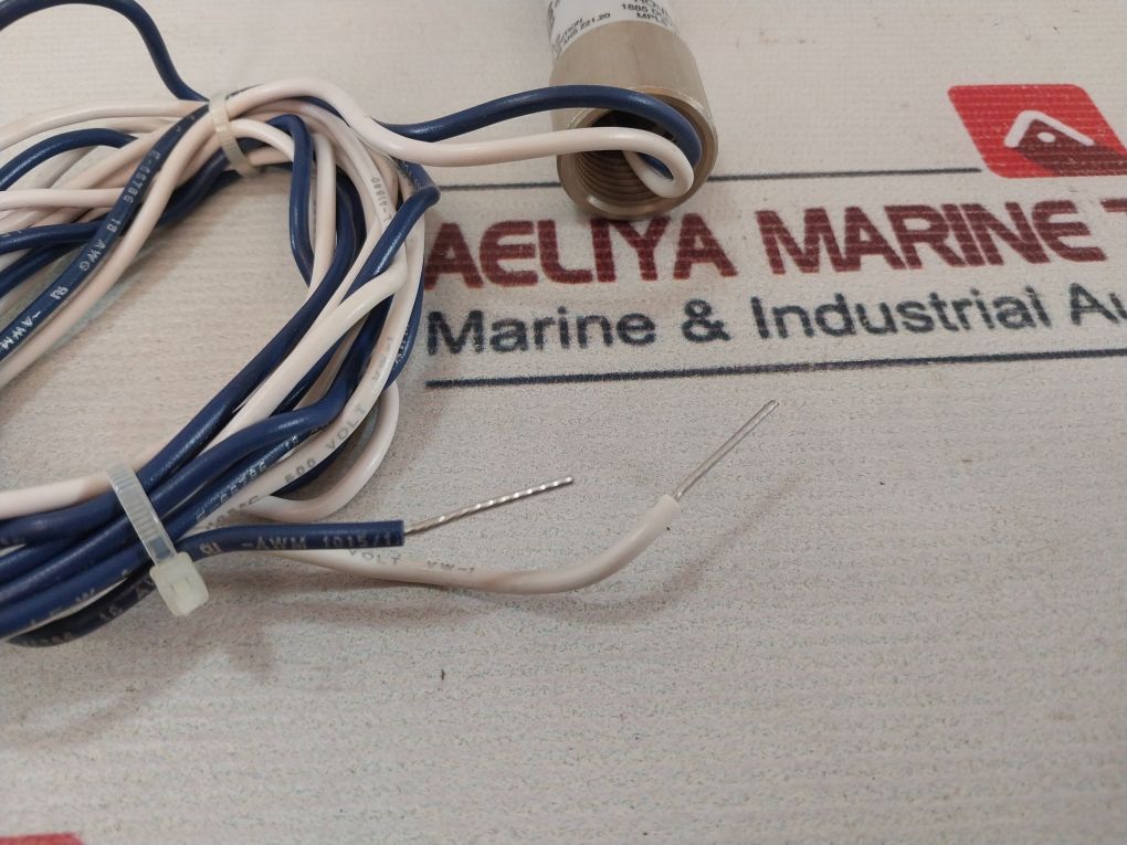 Honeywell C7027A 1049 Ultraviolet Flame Detectors