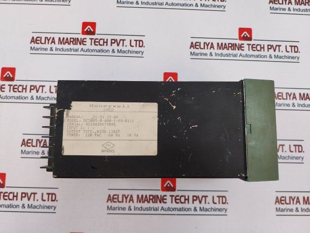 Honeywell Dc3005-0-000-1-fm-0111 Digital Temperature Controller (Not Working)