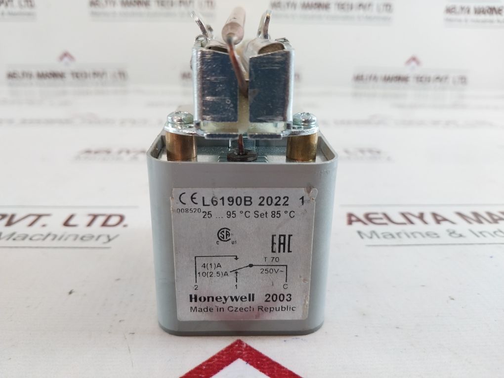 Lot Of 2X Honeywell L6190B 2022 1 Aquastat Control