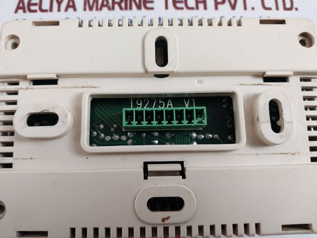 Honeywell T9275A V1 Temperature Controller