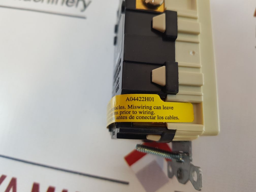 Hubbell Gf15Ila Connector Gfci Receptacle Class A,15A