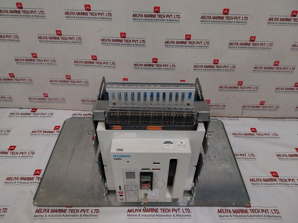 Hyundai Electric Hgn32 Air Circuit Breaker 3-pole 2624A