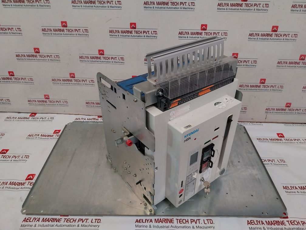 Hyundai Electric Hgn32 Air Circuit Breaker 3-pole 2624A