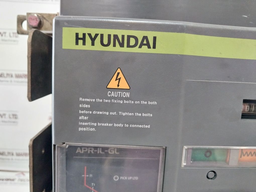 Hyundai Hian 06 Air Circuit Breaker 4 Poles