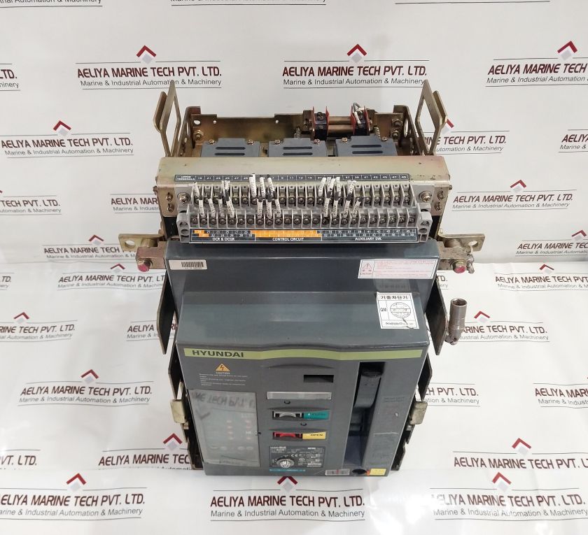 Hyundai Hian 08 Air Circuit Breaker 3 Pole 800A 220V 50/60Hz