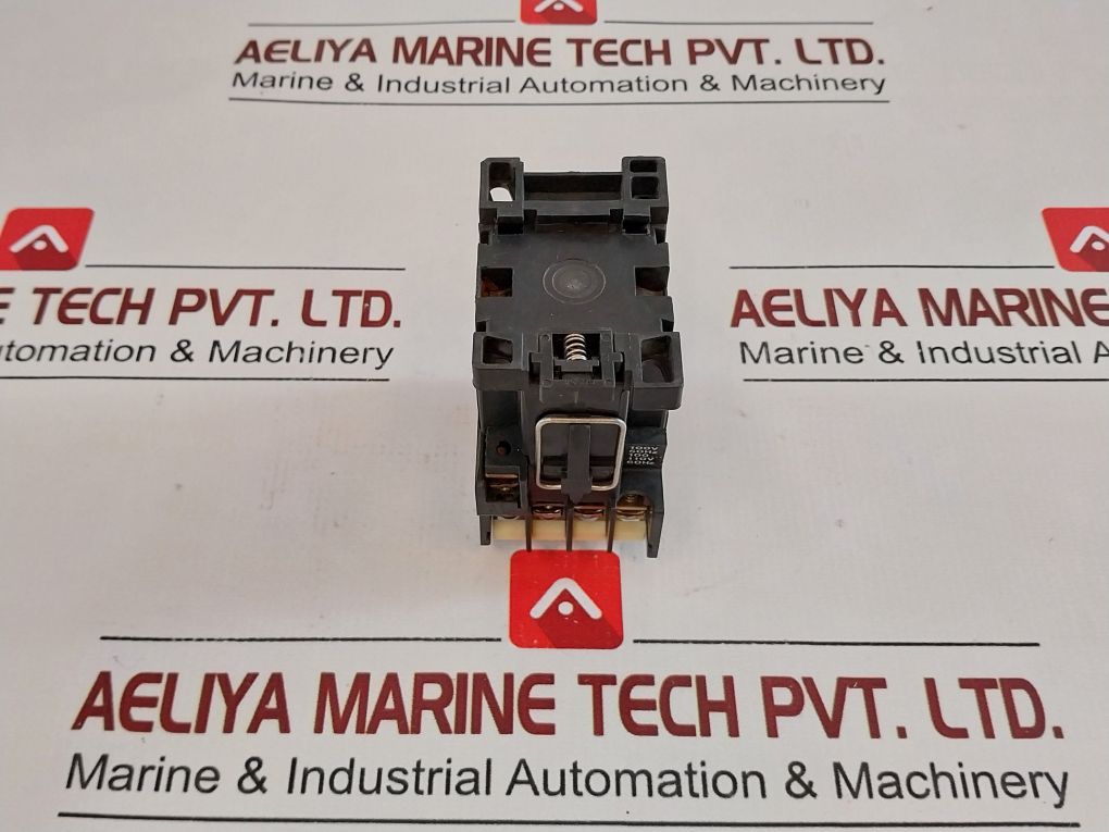 Hyundai Hmx 31 Control Relay