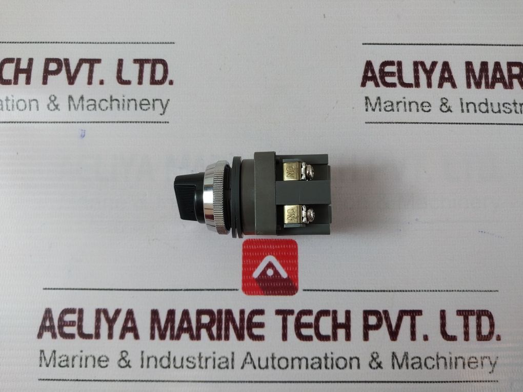 Idec Izumi 41-10570 Selector Switch Ac300V 3A