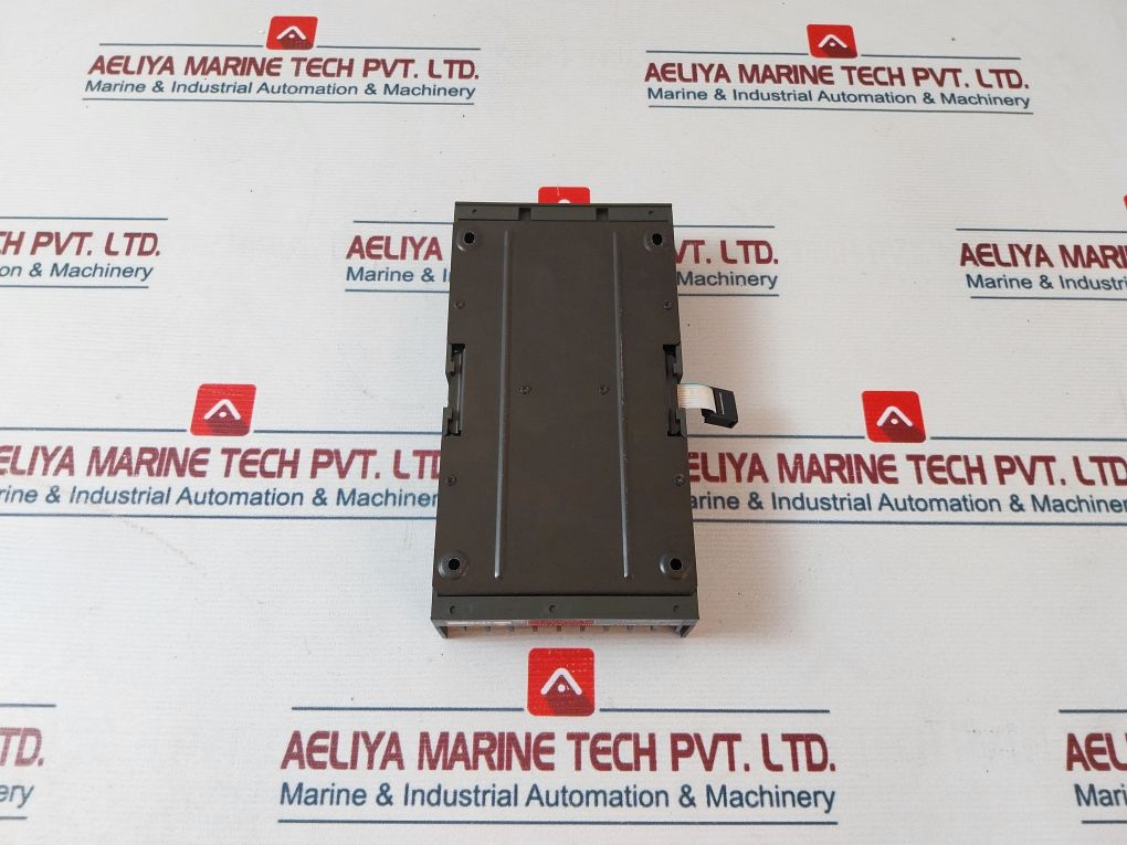 Idec Izumi Pfj-n162U 16-dc Input/8-relay Output Unit Pfj-t081U 24Vdc 10Ma/Pt