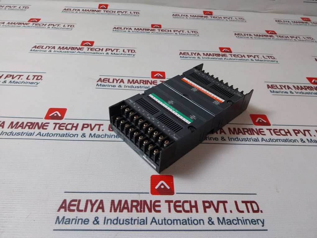 Idec Izumi Pfj-t162Cu Transistor Input/Output Unit Pfj-n162U 12-28 Vdc