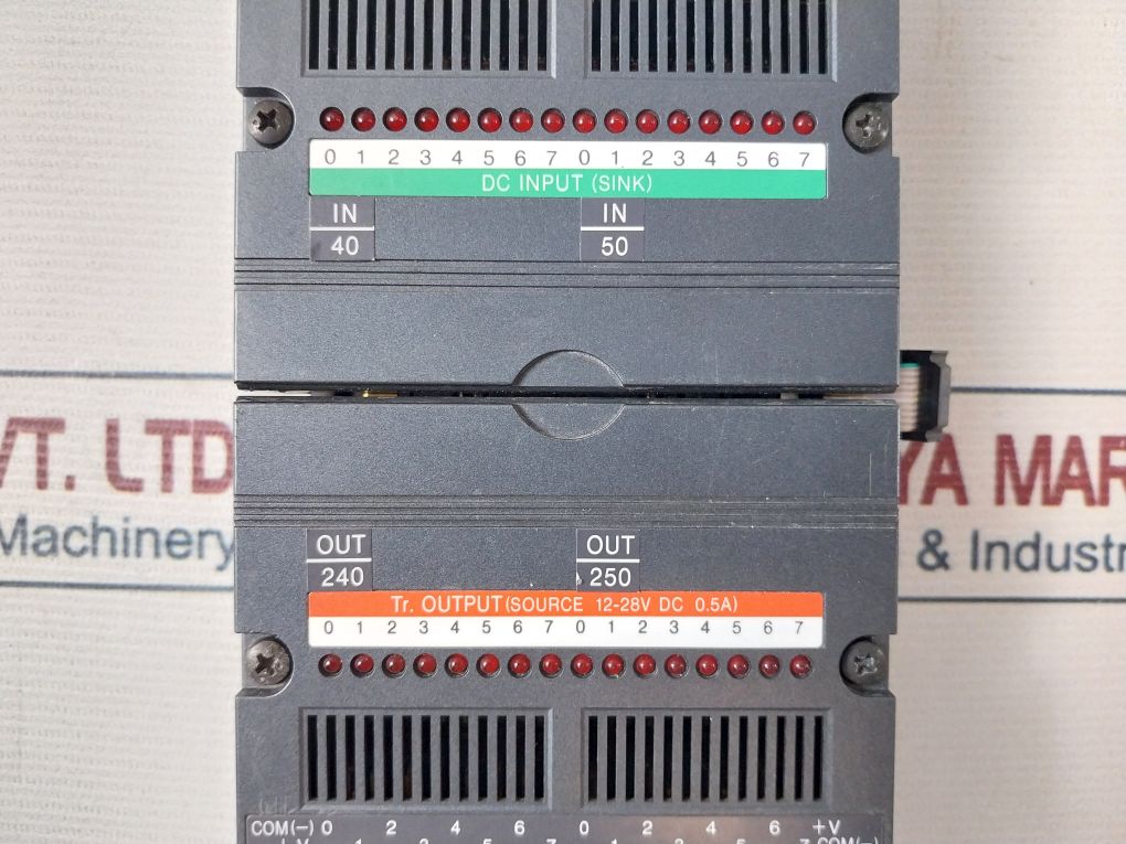 Idec Izumi Pfj-t162Cu Transistor Input/Output Unit Pfj-n162U 12-28 Vdc