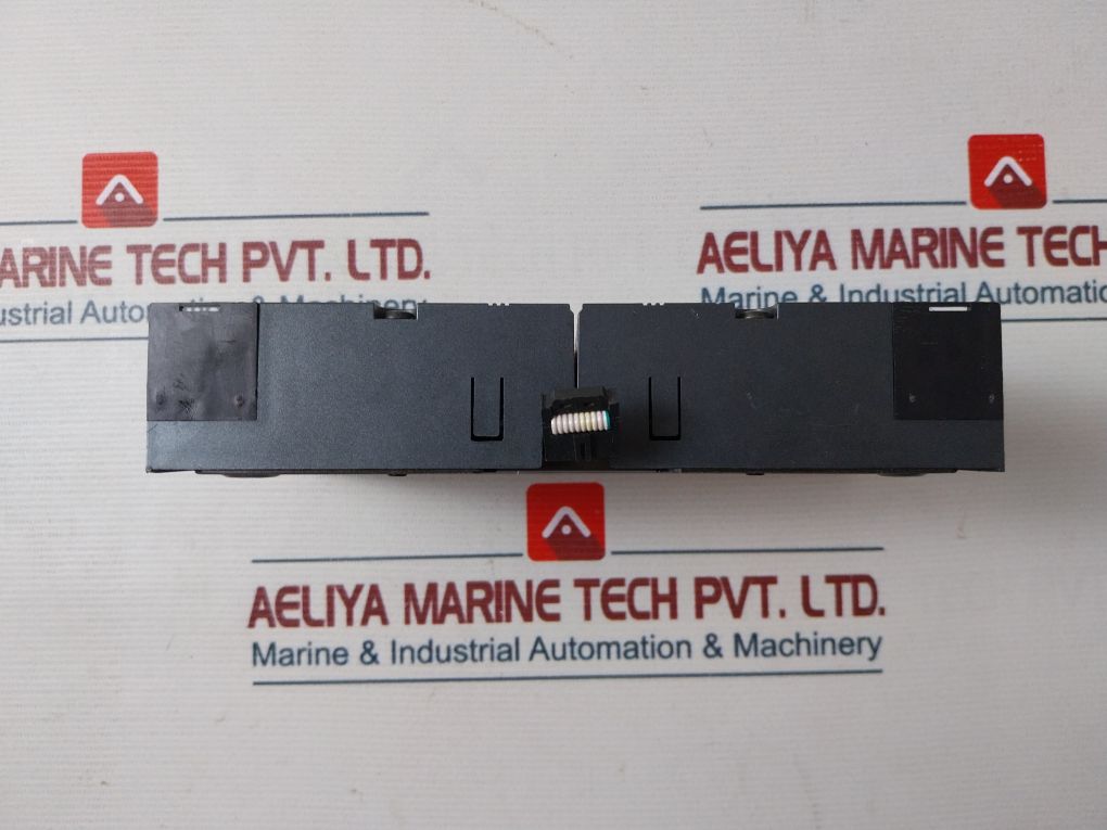 Idec Izumi Pfj-t162Cu Transistor Input/Output Unit Pfj-n162U 12-28 Vdc
