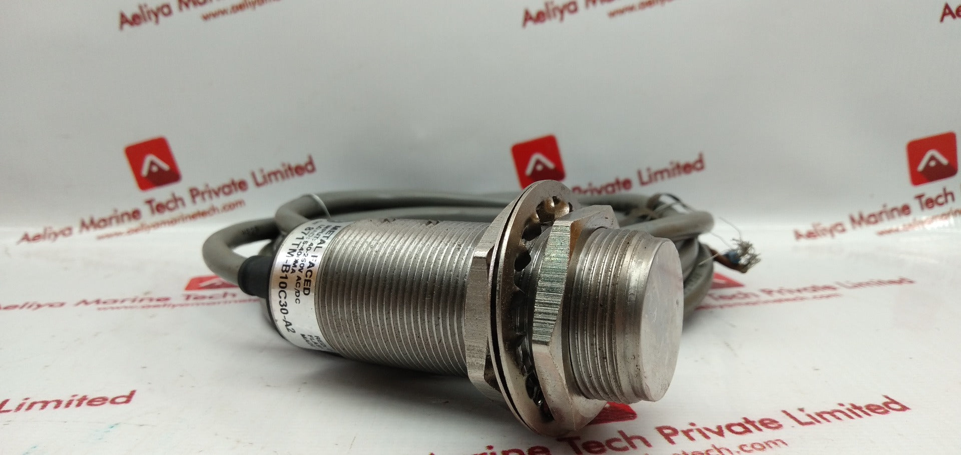 Allen Bradley 871Tm-b10C30-a2 Proximity Sensor 40-250V 5-400Ma