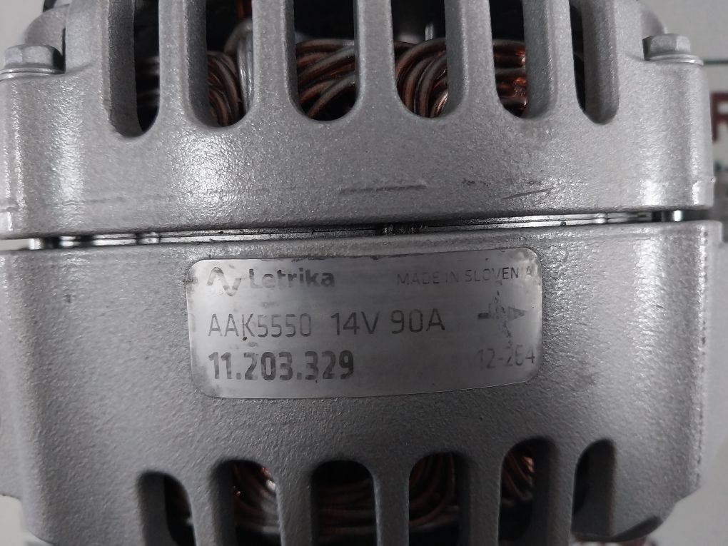 Iskra 11.203.329 Alternator 14V/90A