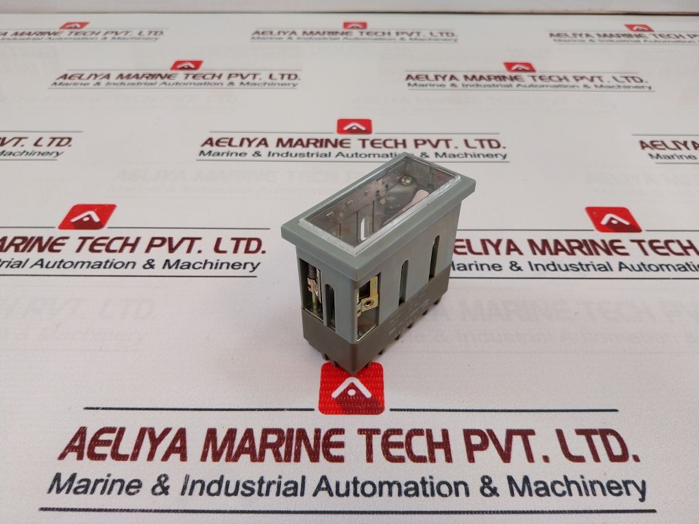 Izumi Sl48-1002 Square Light 250V Max