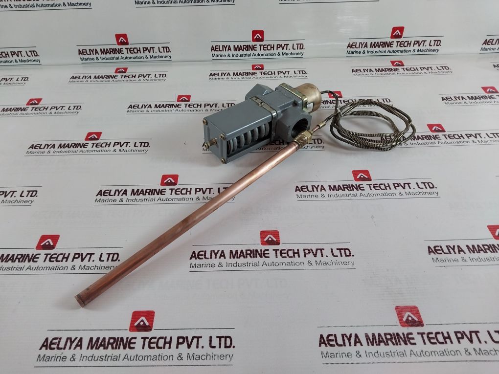 Johnson Controls V47Ae-1 Temperature Actuated Modulating Water Valve