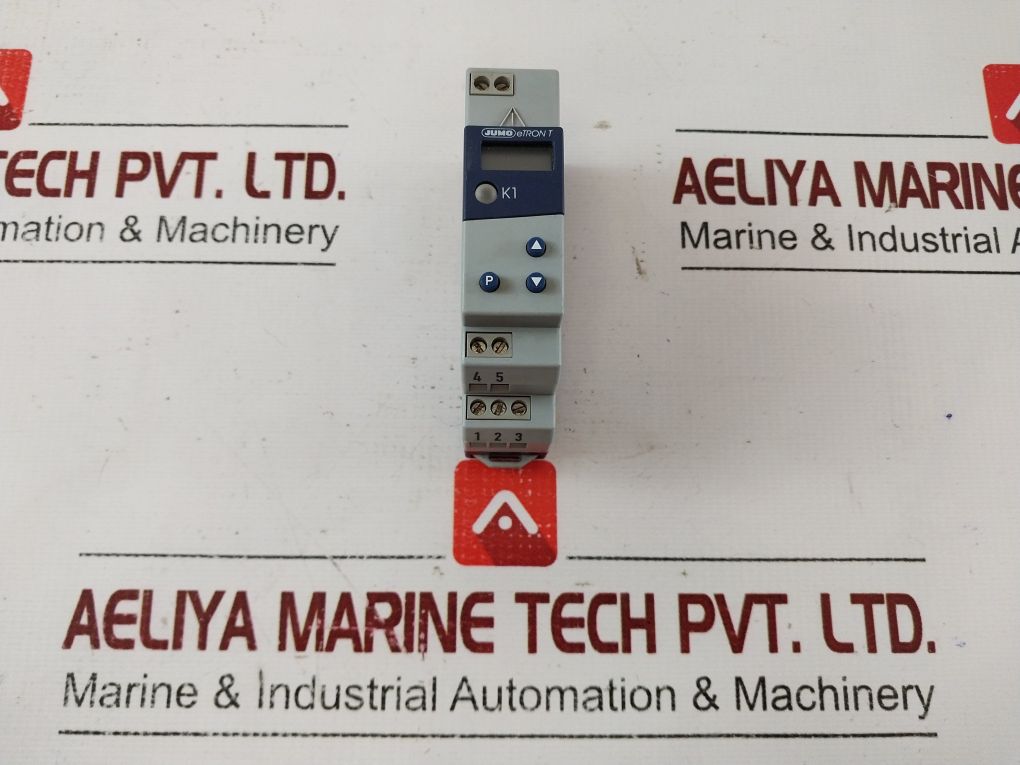 Jumo 701050/811-31 Digital Thermostat