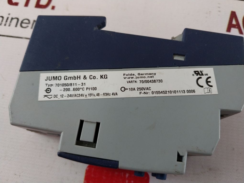 Jumo 701050/811-31 Digital Thermostat