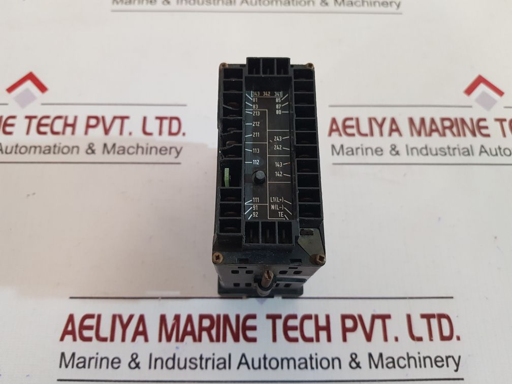 Jumo 703031/40-044-101-00-101 Compact Microprocessor Controller Dtron 08.1