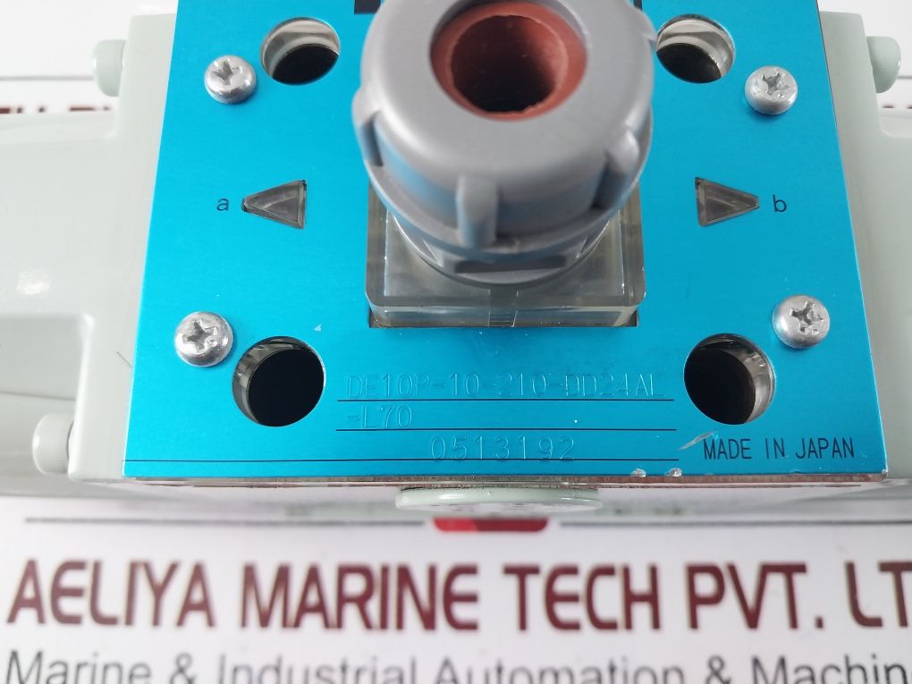 Kawasaki De10P-10-210-dd24Al-l70 Solenoid Valve