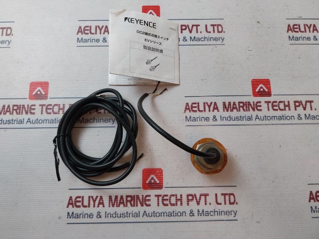 Keyence Ev-130M-ev-130U Dc Two-wire Self Contained Amplifier Proximity Sensor