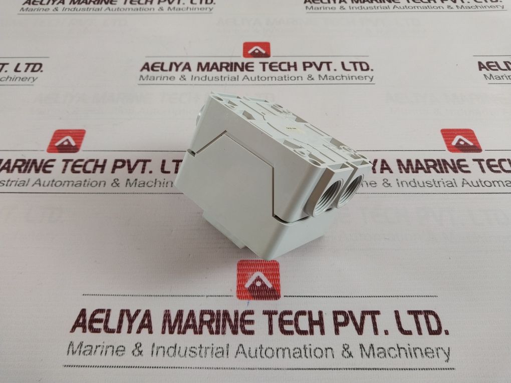 Kraus & Naimer - 14445 12 Rotary Switch Ca20 201 Pn 16A 2 Pole 934.07.03.092