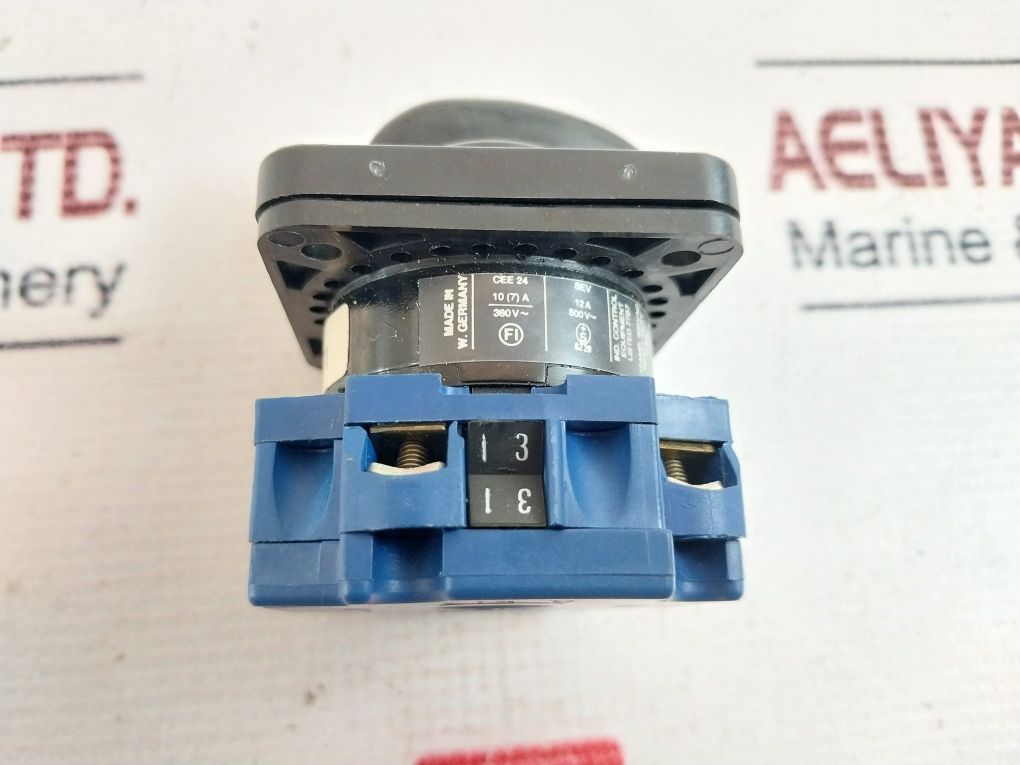 Kraus & Naimer Cg10 Locking Key Switch