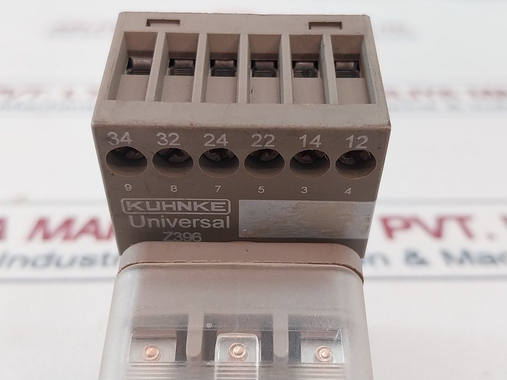 Kuhnke Uf3-230Vac N Relay W/Socket