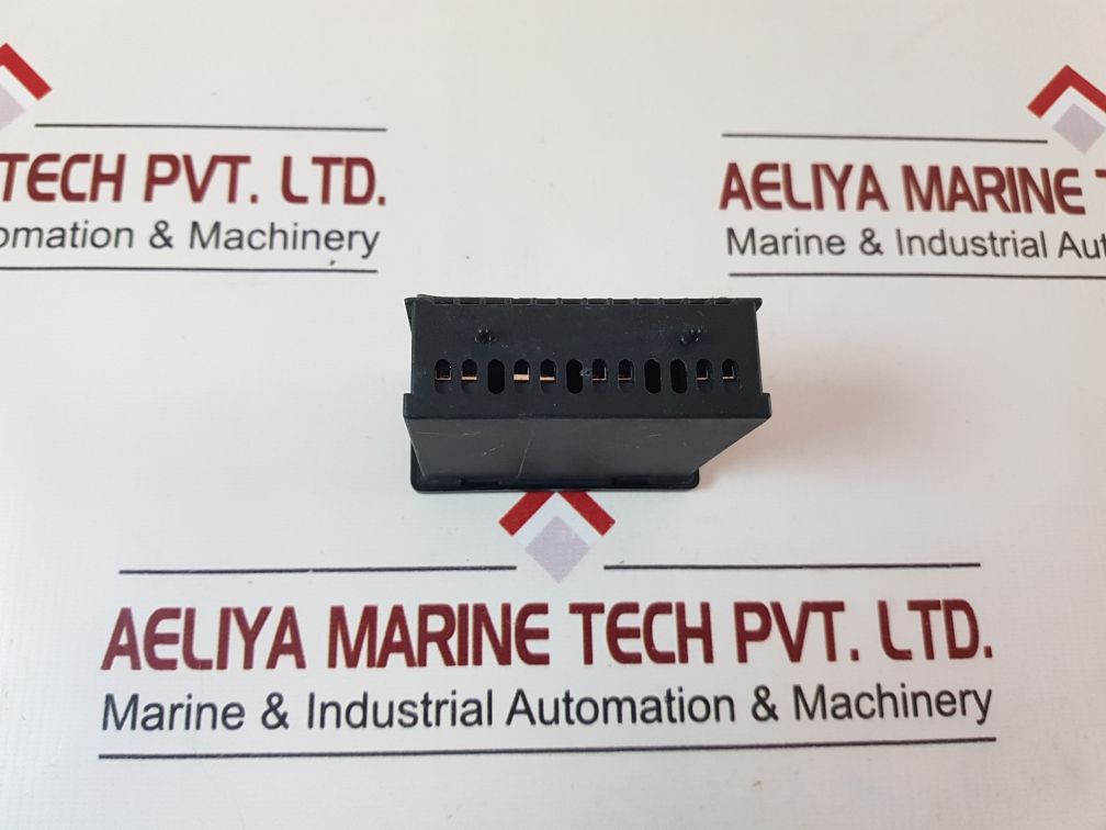 Lae Electronic Mcdu 11/2 T1Rd Panel Meter