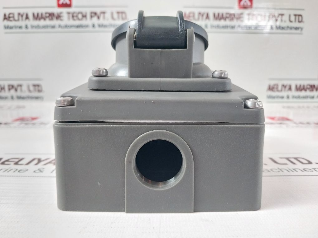 Legrand Hypra 3P+ 16A