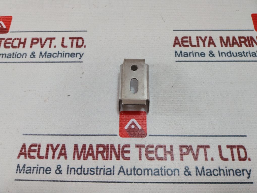 Lot Of 12X Aqua Signal 8010007400 Clamp