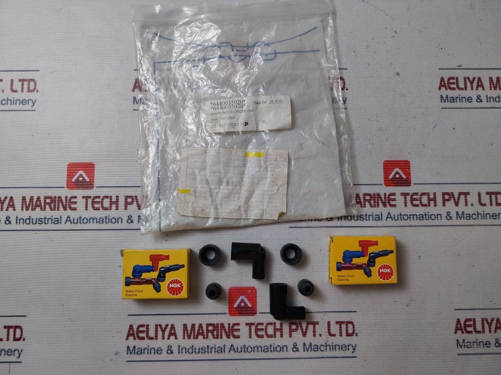 Lot Of 2X Ngk Lzeh Spark Plug Cap