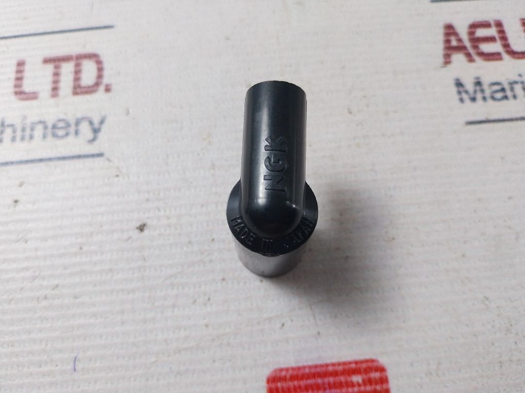 Lot Of 2X Ngk Lzeh Spark Plug Cap