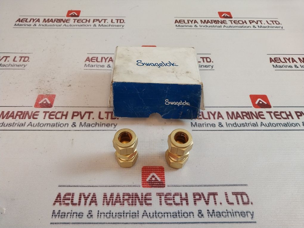 Swagelok B-1010-6 Brass Reducing Union Fitting 5/8 Tube X 5/8 Tube