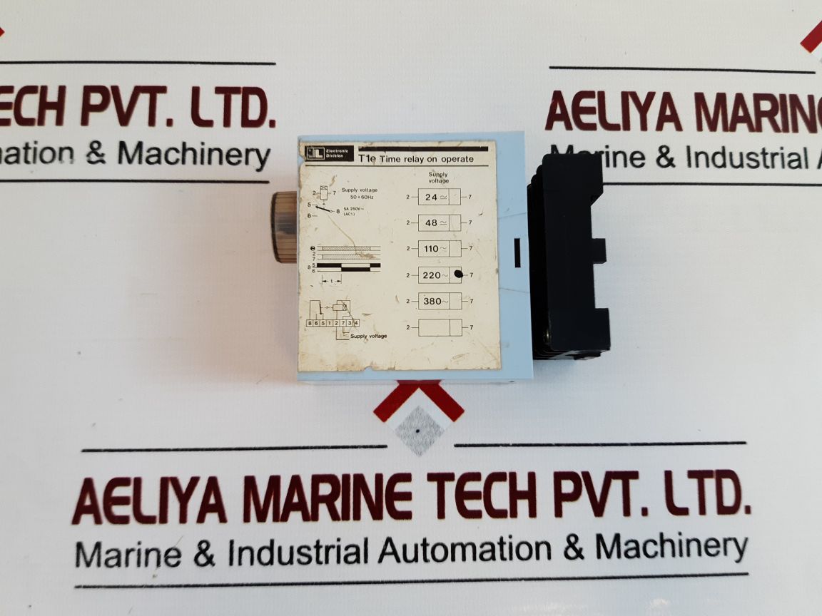 Lovato T1E Time Relay On Operate 0,3 To 30 Sec With Sr2P-06A Socket Base