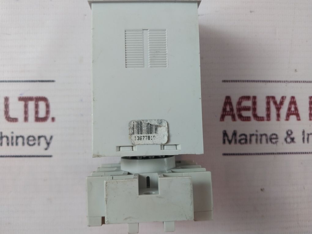 Magnecraft Tdrpro-5100 Time Delay Relay With Base
