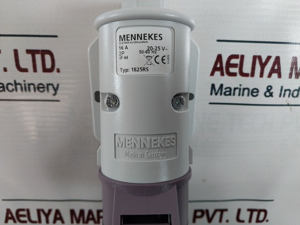 Mennekes 1825