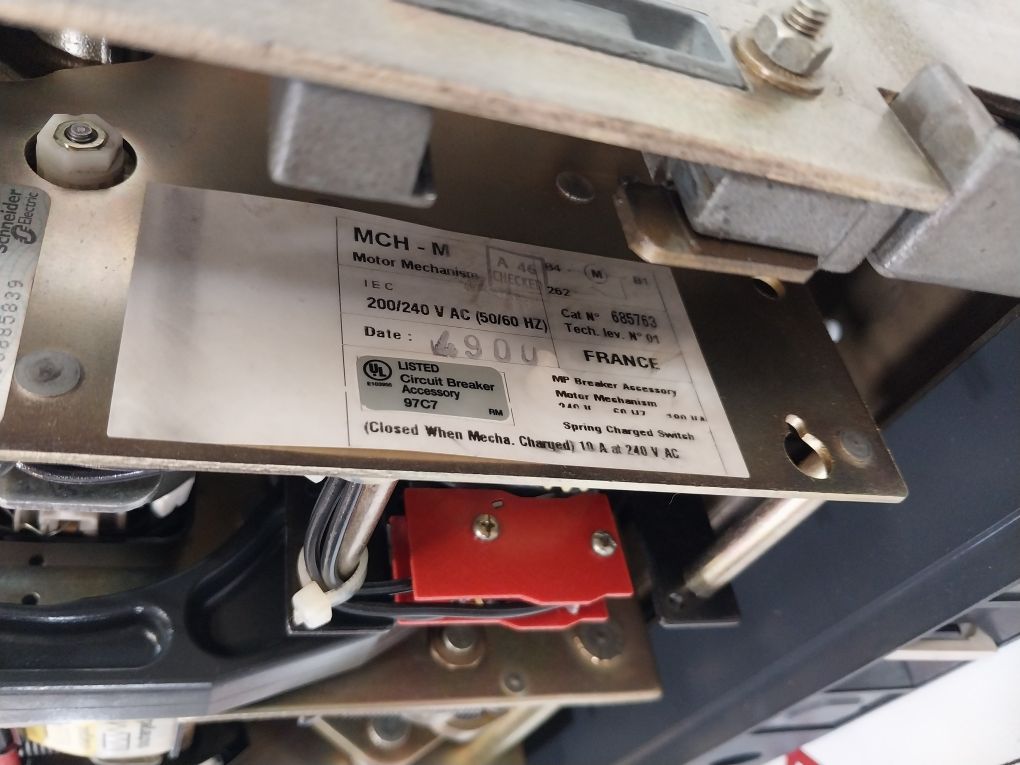 Merlin Gerin Masterpact M16 Ni Frame Circuit Breaker 690V 50/60Hz