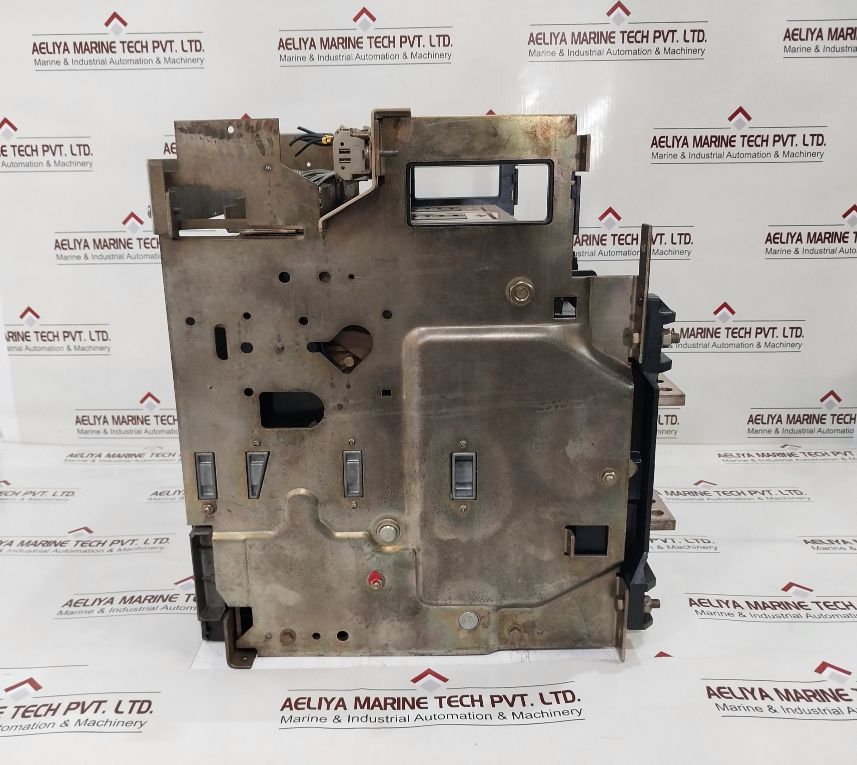 Merlin Gerin Masterpact M16 Ni Frame Circuit Breaker 690V 50/60Hz