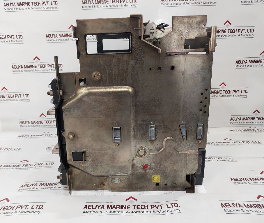 Merlin Gerin Masterpact M16 Ni Frame Circuit Breaker 690V 50/60Hz
