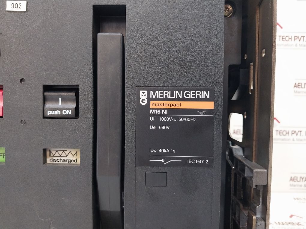 Merlin Gerin Masterpact M16 Ni Frame Circuit Breaker 690V 50/60Hz